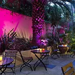 Residhome Promenade Apartahotel