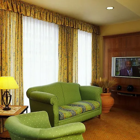 Ξενοδοχείο με διαμερίσματα Residhome Promenade 3*