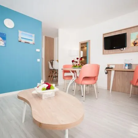 Residhome Promenade Apart-hotel 3*